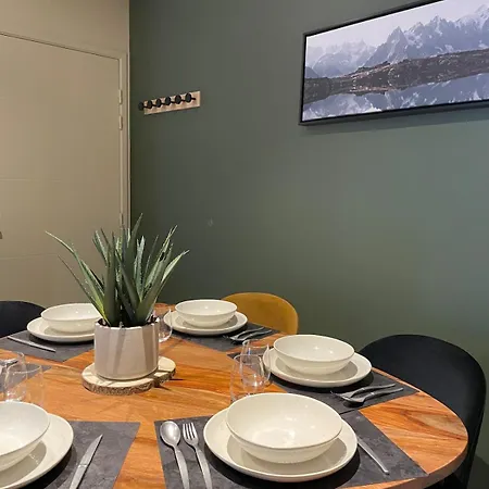Apartment Cosy Terrasse 6 Pers Ax Thermes Centre Parking