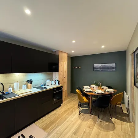 Cosy Terrasse 6 Pers Ax Thermes Centre Parking Apartment *